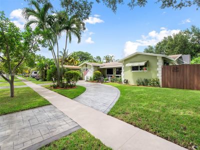 5421 Buchanan St, House other with 3 bedrooms, 2 bathrooms and null parking in Hollywood FL | Image 2