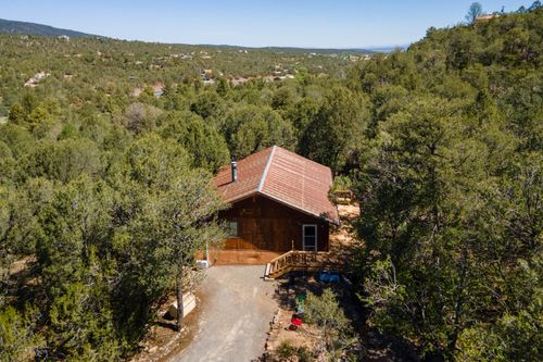 18 Cedar Hill Dr, Cedar Crest, NM, 87008-9428 | Card Image