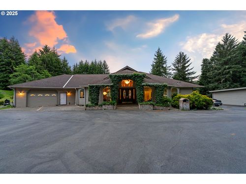 92631 Rainier Ln, Coos Bay, OR, 97420-6263 | Card Image