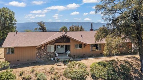 18584 Favre Ridge Rd, Los Gatos, CA, 95033-8237 | Card Image