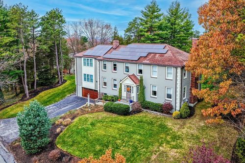 8 Buckman Dr, Winchester, MA, 01890-2204 | Card Image