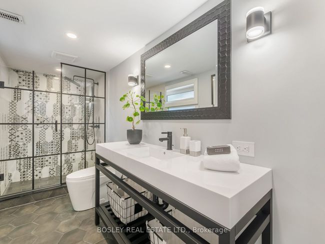 13 Patricia Dr, House other with 3 bedrooms, 4 bathrooms and 2 parking in Toronto ON | Image 34