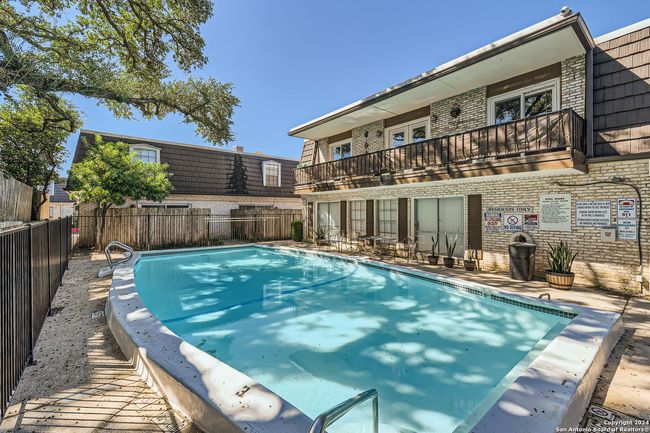 APT-203C - 8030 Broadway, Condo with 1 bedrooms, 1 bathrooms and null parking in San Antonio TX | Image 16