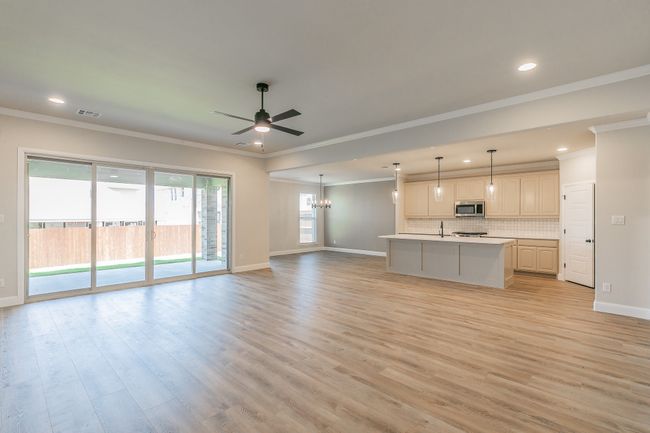 213 Navajo Trl, House other with 3 bedrooms, 3 bathrooms and null parking in Alvarado TX | Image 14
