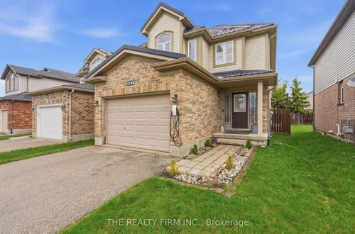 1156 Foxhunt Rd, London, ON, N6G0C7 | Card Image