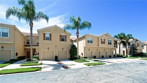 32-104-3478 Parkridge Circle, SARASOTA, FL, 34243 | Card Image