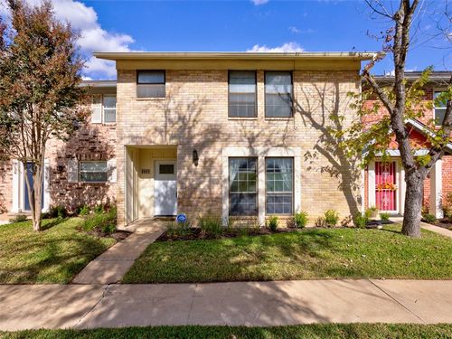 2007 Browning Dr, Austin, TX, 78752-2112 | Card Image