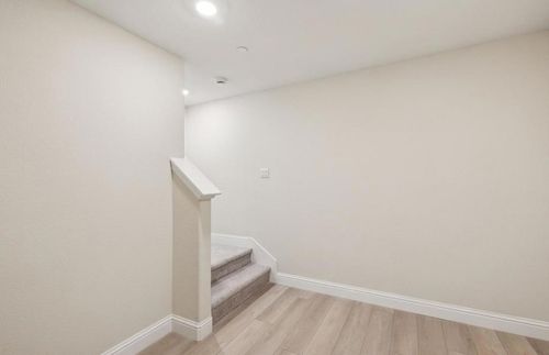 2737 Tiburon St, San Mateo, CA, 94403-2790 | Card Image