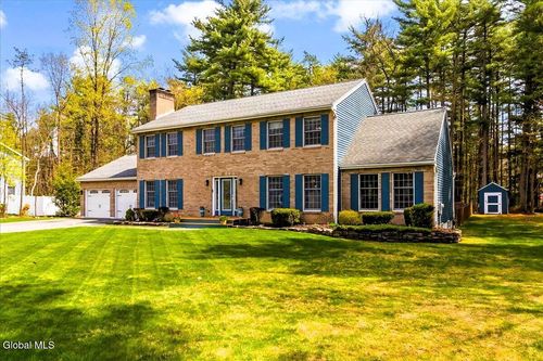25 Algonquin Dr, Queensbury, NY, 12804-9579 | Card Image