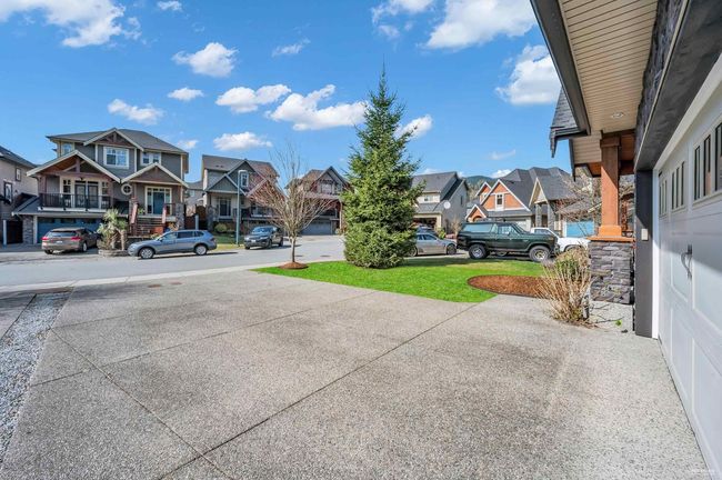 1337 Greenbank Court, House other with 7 bedrooms, 3 bathrooms and 6 parking in Coquitlam BC | Image 35