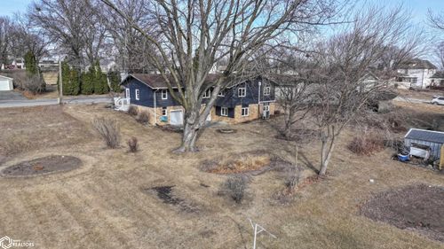 504 M Ave, Grundy Center, IA, 50638-1624 | Card Image