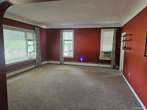 6209 E Atherton Rd, Burton, MI, 48519-1605 | Card Image