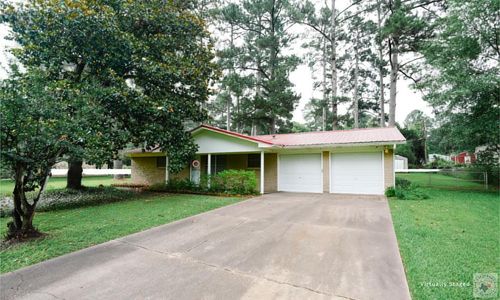192 Lakeshore Dr, Texarkana, TX, 75501-9534 | Card Image