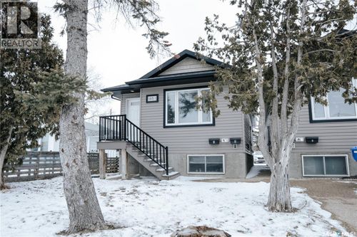 165 Mcintyre St N, Regina, SK, S4R3B6 | Card Image