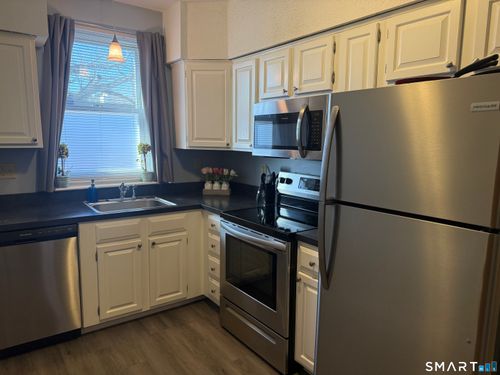 49f-49 Willard Street, Hartford, CT, 06105 | Card Image