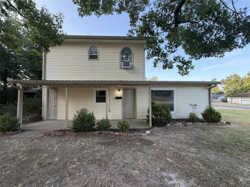 1405 Highland Ave, Rockdale, TX, 76567-2135 | Card Image