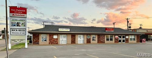3723 Nameoki Rd, Granite City, IL, 62040-3721 | Card Image