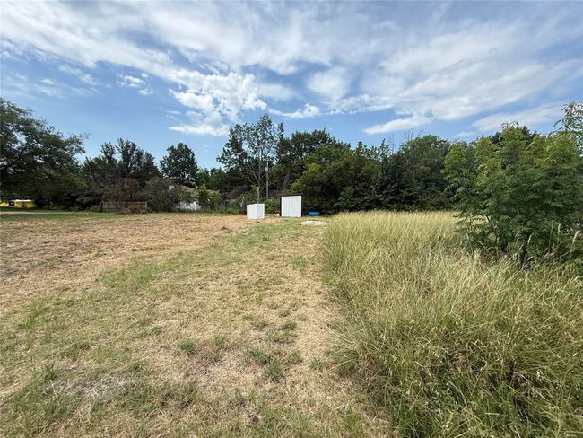 View of yard | Image 6