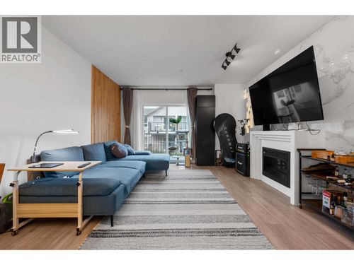 225-3888 Norfolk St, Burnaby, BC, V5G1E5 | Card Image