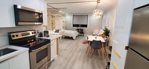 apt-302-401 69th St, Miami Beach, FL, 33141-3123 | Card Image