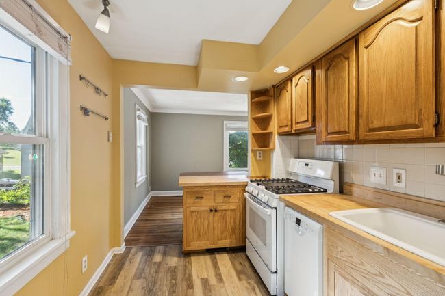 22_2915_Fillmore_St_NE_Minneapolis_MN_55418_USA-Kitchen-HT8A9561.jpg | Image 13