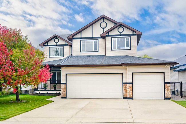 140 West Creek Glen, Home with 3 bedrooms, 2 bathrooms and 3 parking in Chestermere AB | Image 5