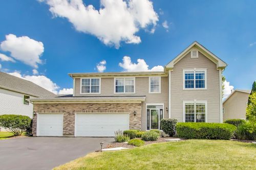 551 Golden Valley Ln, Algonquin, IL, 60102-5049 | Card Image