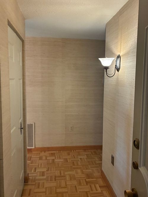 apt-408-146 Marble St, Stoneham, MA, 02180-2752 | Card Image