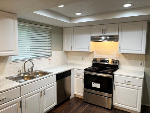 10310 Overview Dr, Sugar Land, TX, 77498-1621 | Card Image