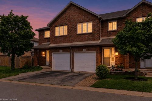 15-1860 Upper Gage Ave, Hamilton, ON, L8W3Y6 | Card Image