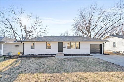 9400 Manchester Ave, Kansas City, MO, 64138-4261 | Card Image