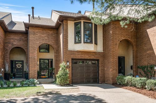1940 Dupont Ave S, Minneapolis, MN, 55403-3035 | Card Image