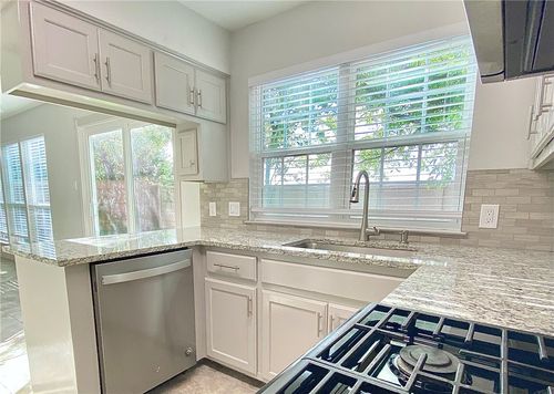 1402 Hyridge Cir, Round Rock, TX, 78664-6683 | Card Image