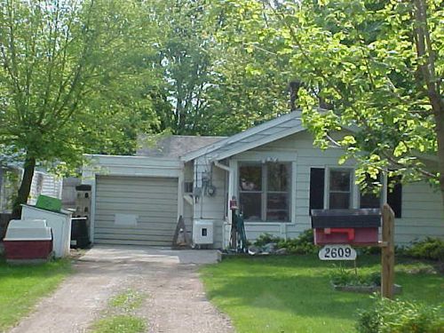 2609 Maplewood Ave, Lansing, MI, 48910-3040 | Card Image
