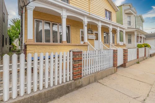 100 Prospect Ave, Bayonne, NJ, 07002-4542 | Card Image
