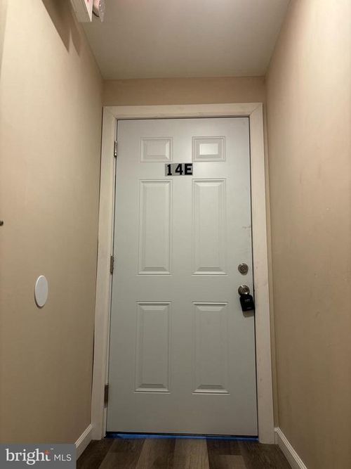 e-14 West Ave, Woodstown, NJ, 08098-1107 | Card Image