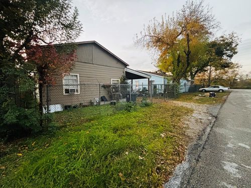 920 Frisco St, Houston, TX, 77022-5612 | Card Image