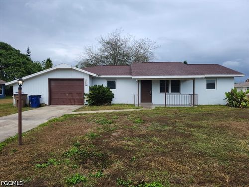 112 Kerr Cir, LEHIGH ACRES, FL, 33936-5904 | Card Image
