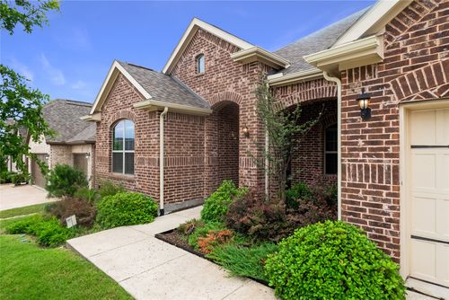 9420 Voyager Vis, Oak Point, TX, 75068-1907 | Card Image