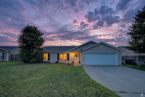 316 Brookridge Dr, Manhattan, KS, 66502-7167 | Card Image