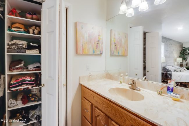 Main Bath | Image 14