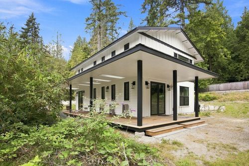1535 Margaret Road, Roberts Creek, BC, V0N2W2 | Card Image