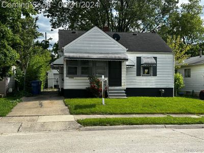 11108 Maxwell Avenue, Home with 3 bedrooms, 1 bathrooms and null parking in Warren MI | Image 1