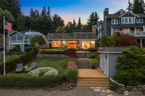 17834 Se 40th Pl, Bellevue, WA, 98008-5908 | Card Image