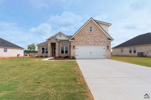 218 Farmland Cir, Perry, GA, 31069-7533 | Card Image