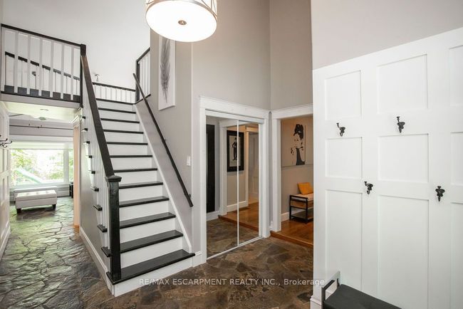 154 Dundas St E, House other with 3 bedrooms, 2 bathrooms and 6 parking in Dundas ON | Image 5