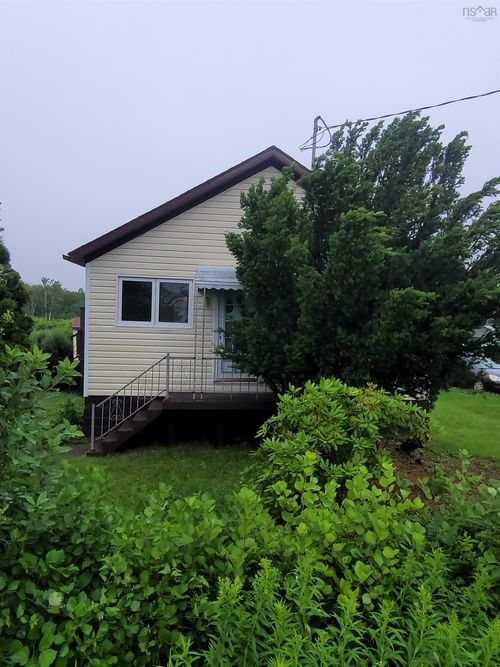 2 Low St, Glace Bay, NS, B1A6K5 | Card Image