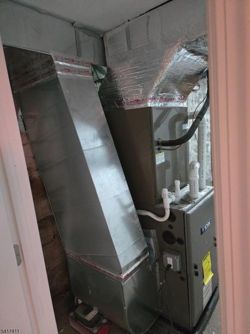 285 W Palisade Ave, Englewood, NJ, 07631-2139 | Card Image