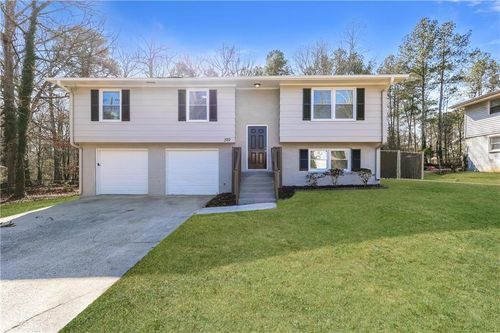 370 Valiant Ln, Riverdale, GA, 30274-1927 | Card Image