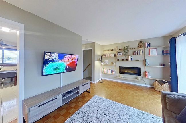 101 - 81 Hansen Rd N, Condo with 3 bedrooms, 1 bathrooms and 1 parking in Brampton ON | Image 6